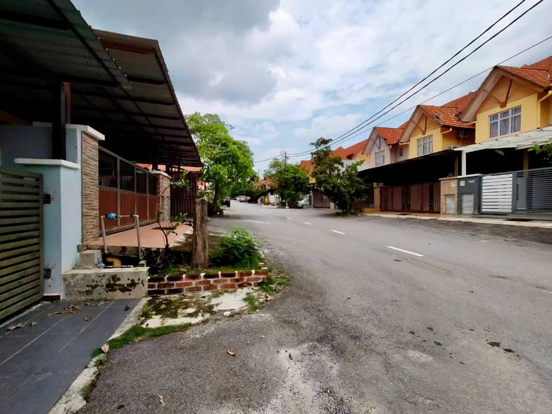 Double Storey Taman Puncak Saujana Kajang - photo 3