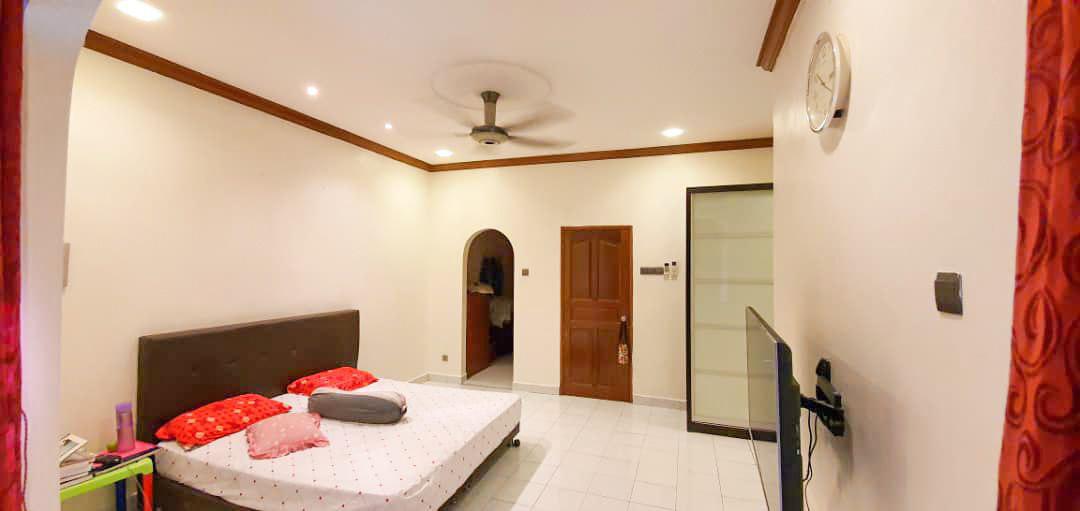 DOUBLE STOREY INTERMIDIATTE HOUSE BANDAR SG LONG - photo 3