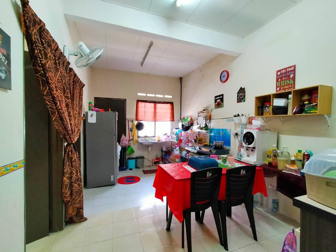 Single Storey Intermediate Taman Langat Utama 3 - photo 3