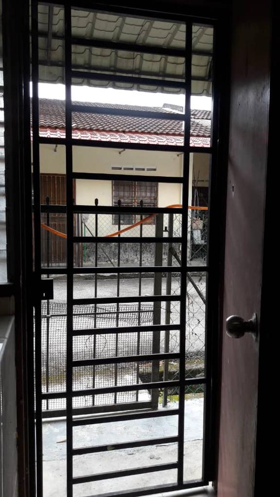Single Storey Taman Gadong Jaya, Labu 240k - photo 5