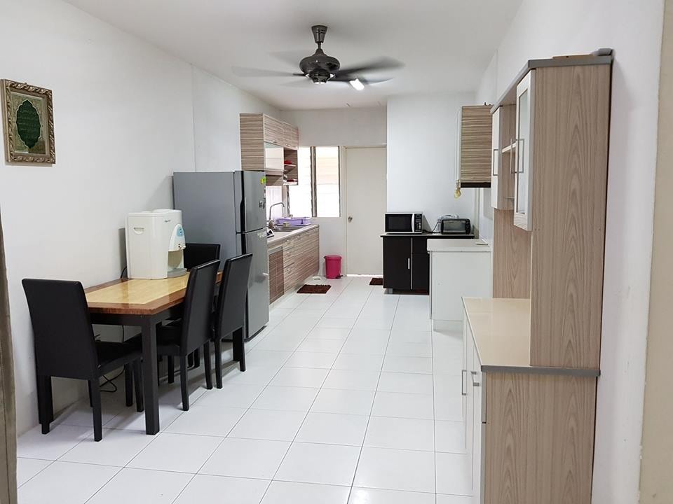 Townhouse, Pearl Villa SP4, Bdr Saujana Putra - photo 3
