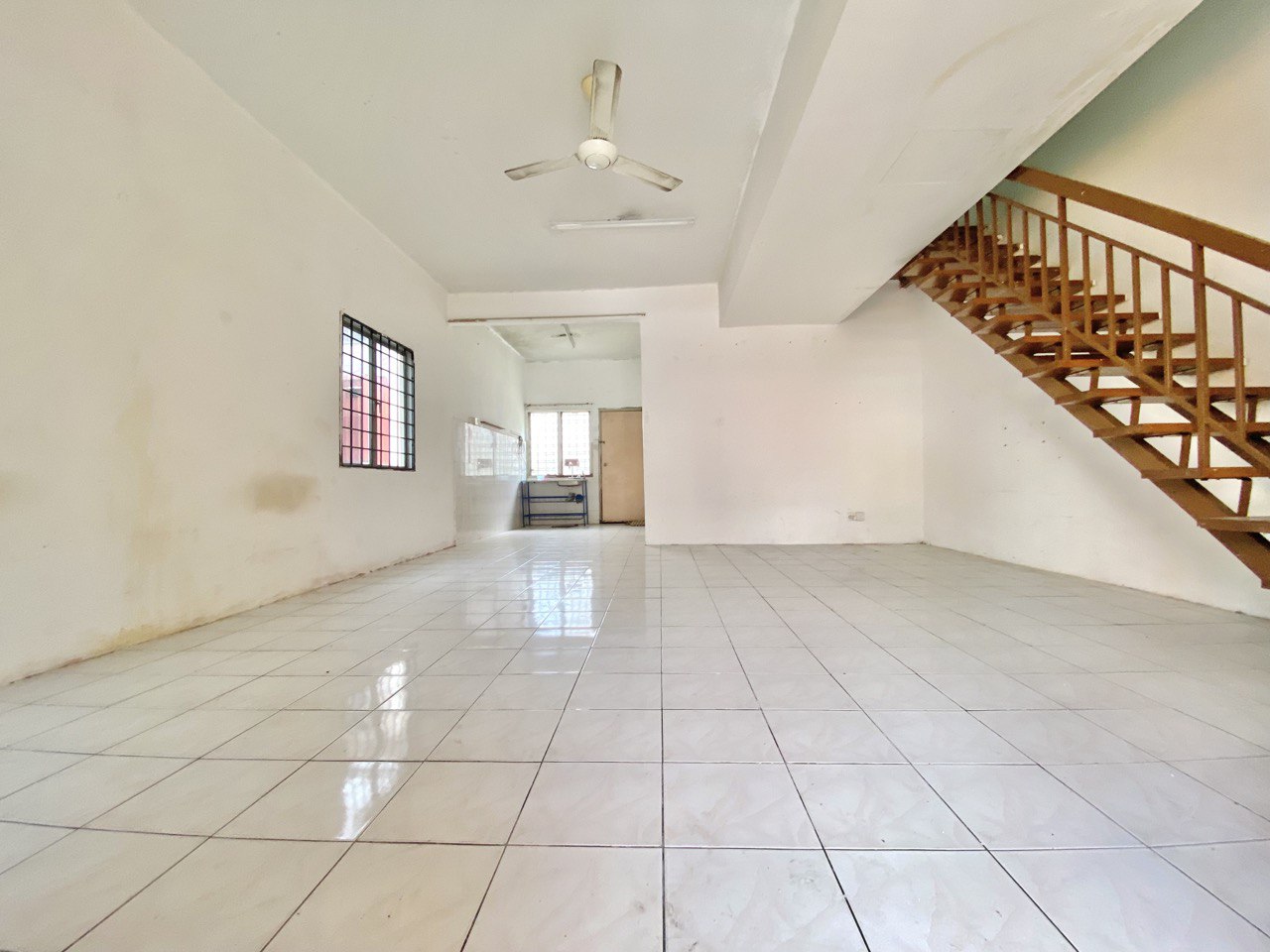 FREEHOLD ENDLOT Double Storey Taman Sri Haneco Sem - photo 2