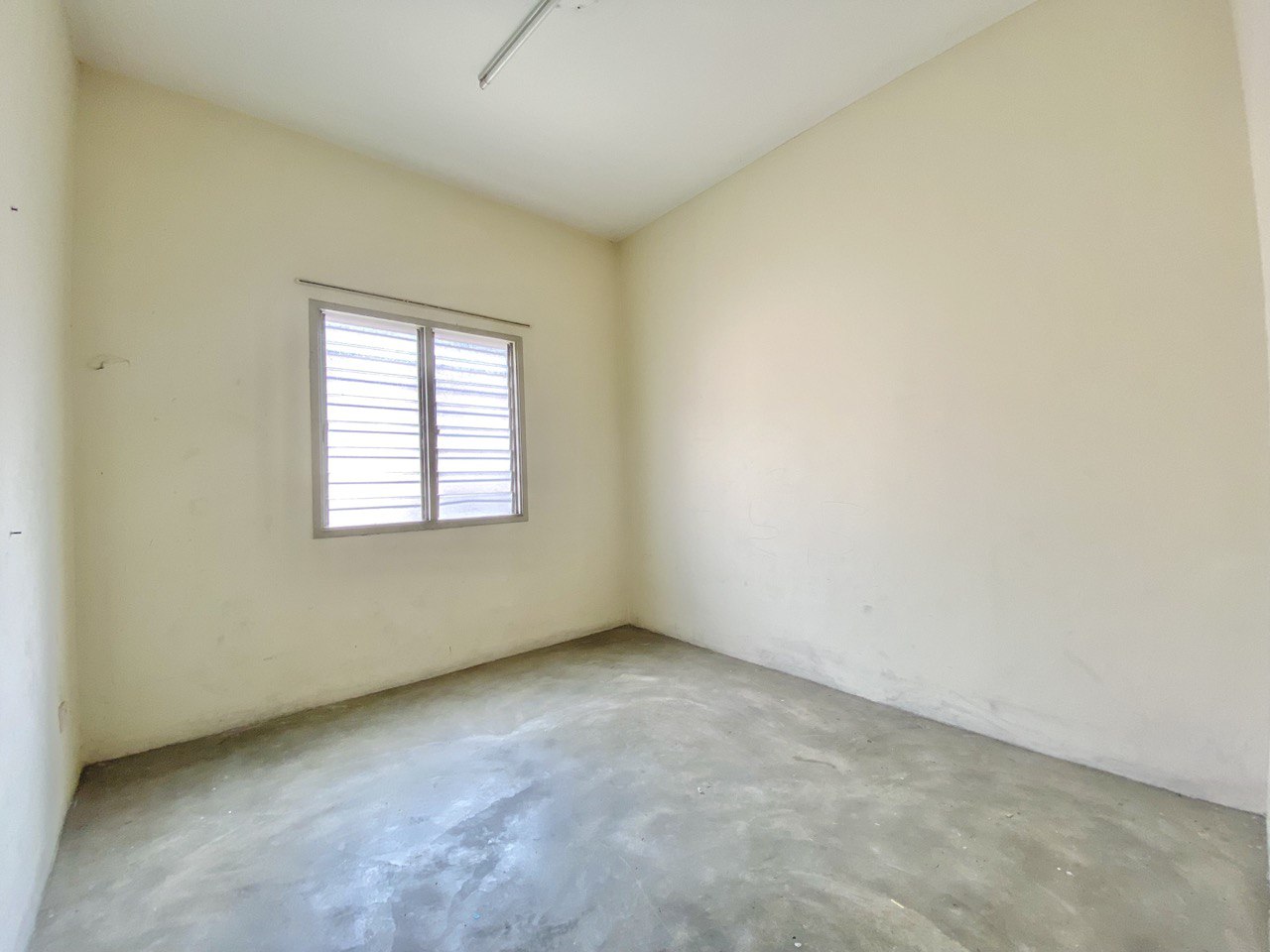 FREEHOLD ENDLOT Double Storey Taman Sri Haneco Sem - photo 8