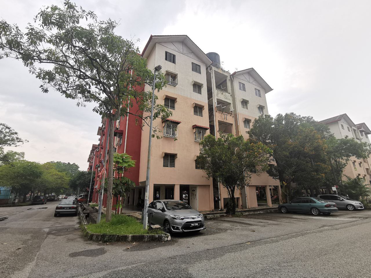 FLAT PKNS SEKSYEN 7 SHAH ALAM - photo 3