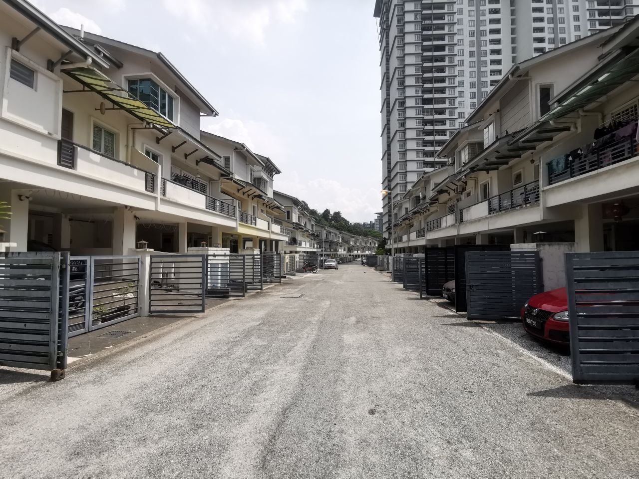 ARIZA GARDEN VILLA TAMAN RAINTREE DUPLEX TOWNHOUSE - photo 3