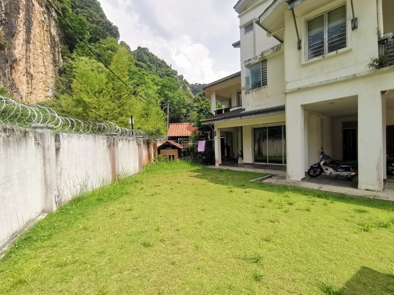 ARIZA GARDEN VILLA TAMAN RAINTREE DUPLEX TOWNHOUSE - photo 7