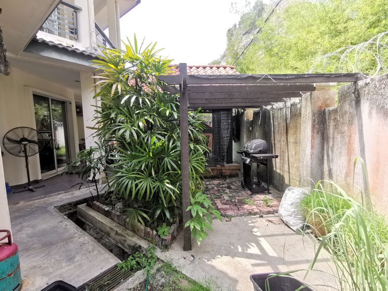 ARIZA GARDEN VILLA TAMAN RAINTREE DUPLEX TOWNHOUSE - photo 13