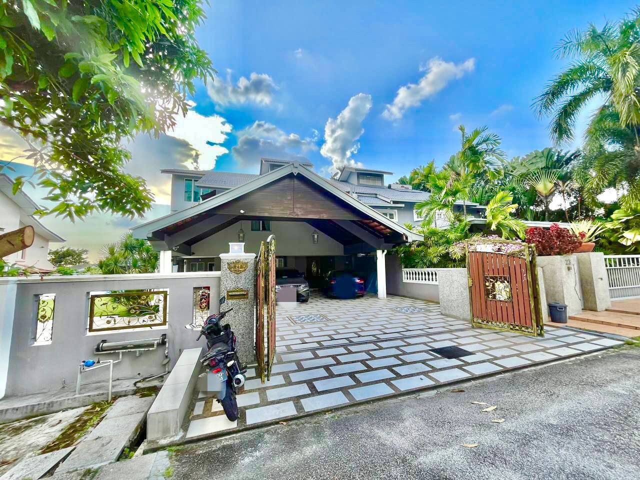 TWO AND HALF STOREY SEMI-D DE PUNCAK UKAY - photo 3