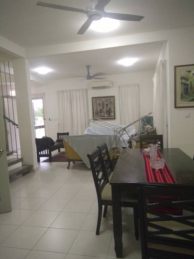 End Lot Double Storey Jalan Timur Bandar Eenstek - photo 5