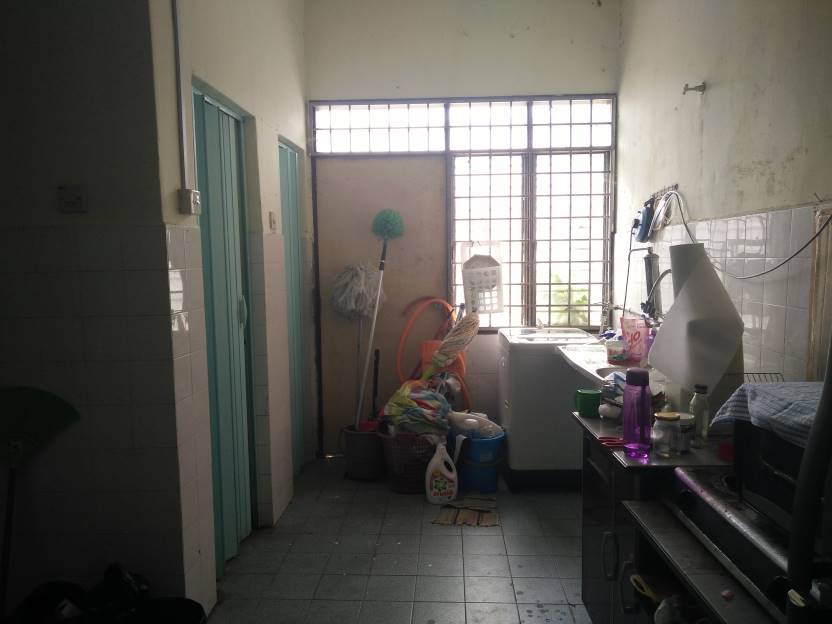 Single Storey Taman Maju - photo 6