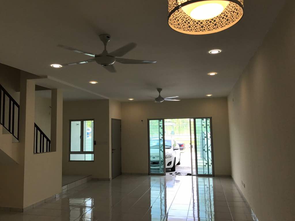 Semifurnish good condition Alam Impian Setia Alam,