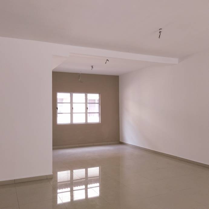 NICE RENOVATED BUNDAR SUNWAY SEMENYIH NEAR KAJANG - photo 2