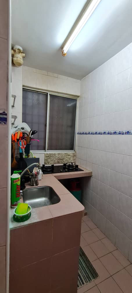Idaman Sutera Apartment - photo 8