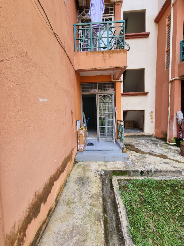 SRI WIRA APARTMENT - photo 3