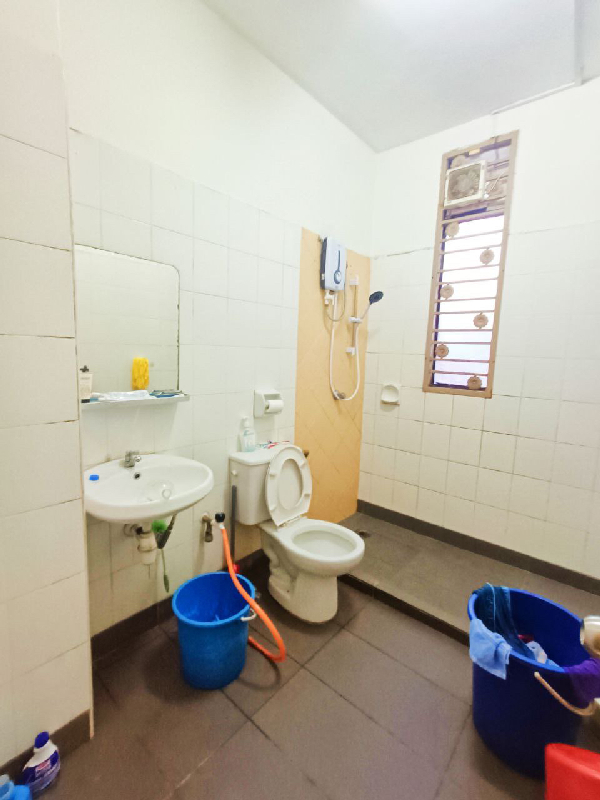 2.5 Storey & Corner lot Taman Ampang Saujana - photo 10