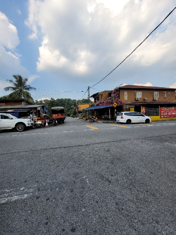 NOT FACING OTHER HOUSE 2 Storey Keramat AU 1A - photo 2