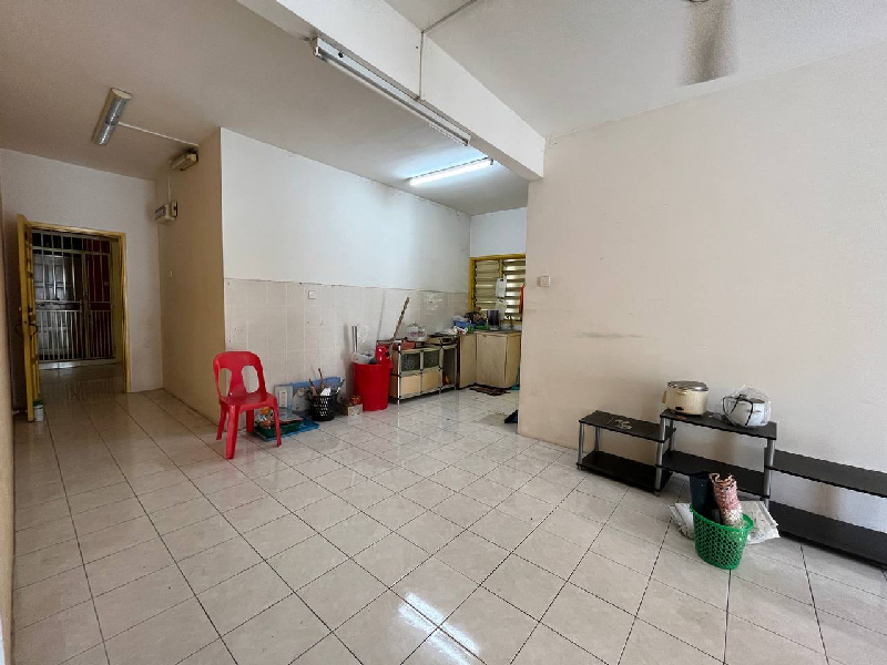 Freehold Non Bumi Large Sqft Setapak PV5 Condo - photo 3