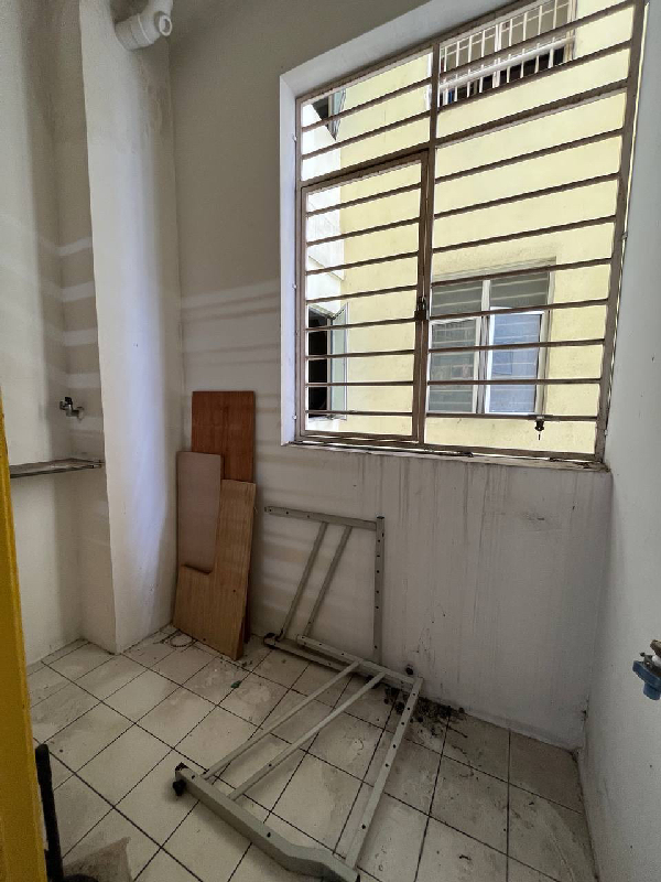 Freehold Non Bumi Large Sqft Setapak PV5 Condo - photo 8