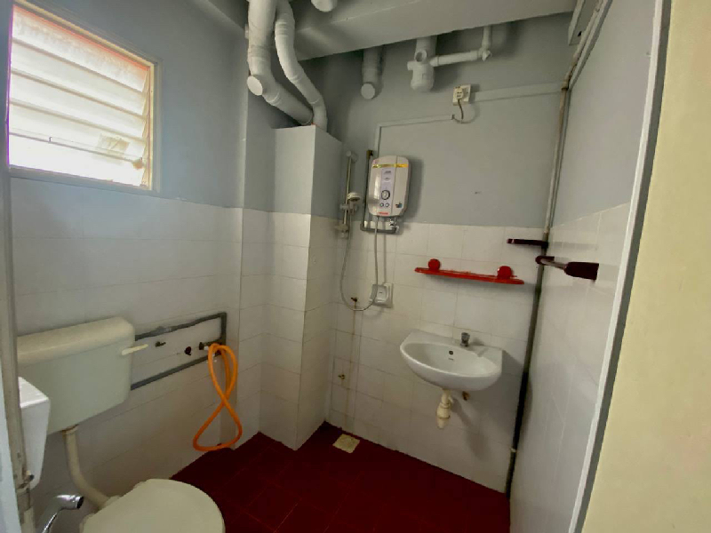 Well Maintained Unit Peaceful Area Ampang Menara Jade Condo - photo 8