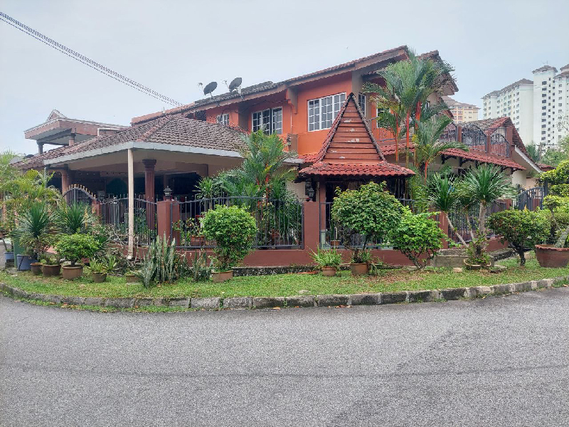 Corner Lot Renovated 2 Sty Keramat KL Well Maintained - photo 2