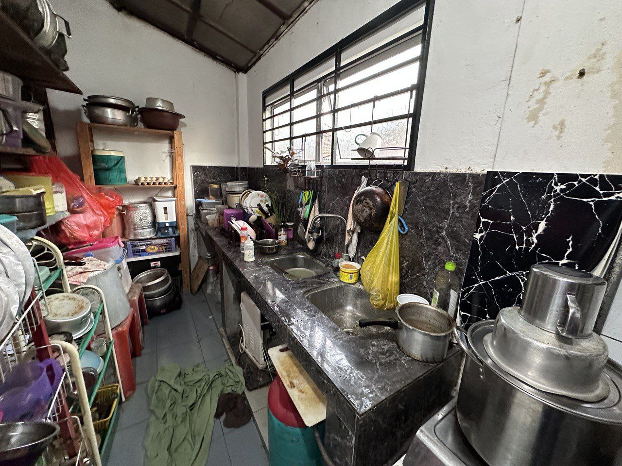 END LOT Single Sty Tmn Desa Bakti Selayang - photo 4