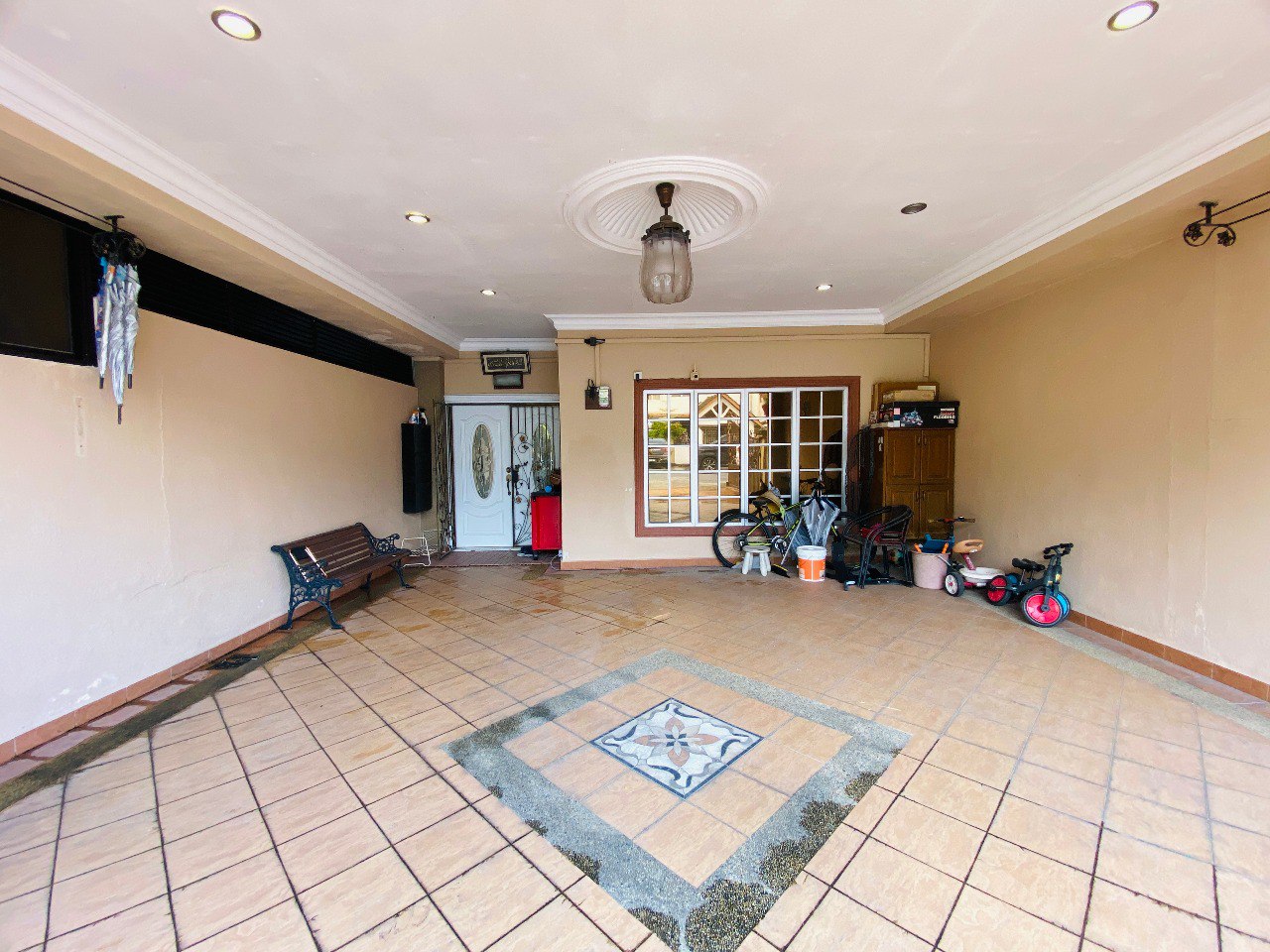 RENOVATED 2 Sty Terrace Tmn Bukit Jaya KL - photo 2