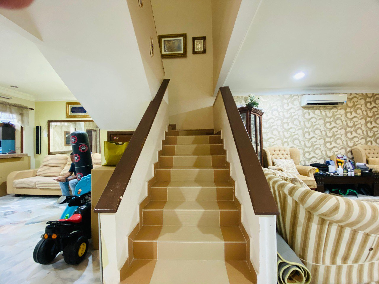 RENOVATED 2 Sty Terrace Tmn Bukit Jaya KL - photo 8