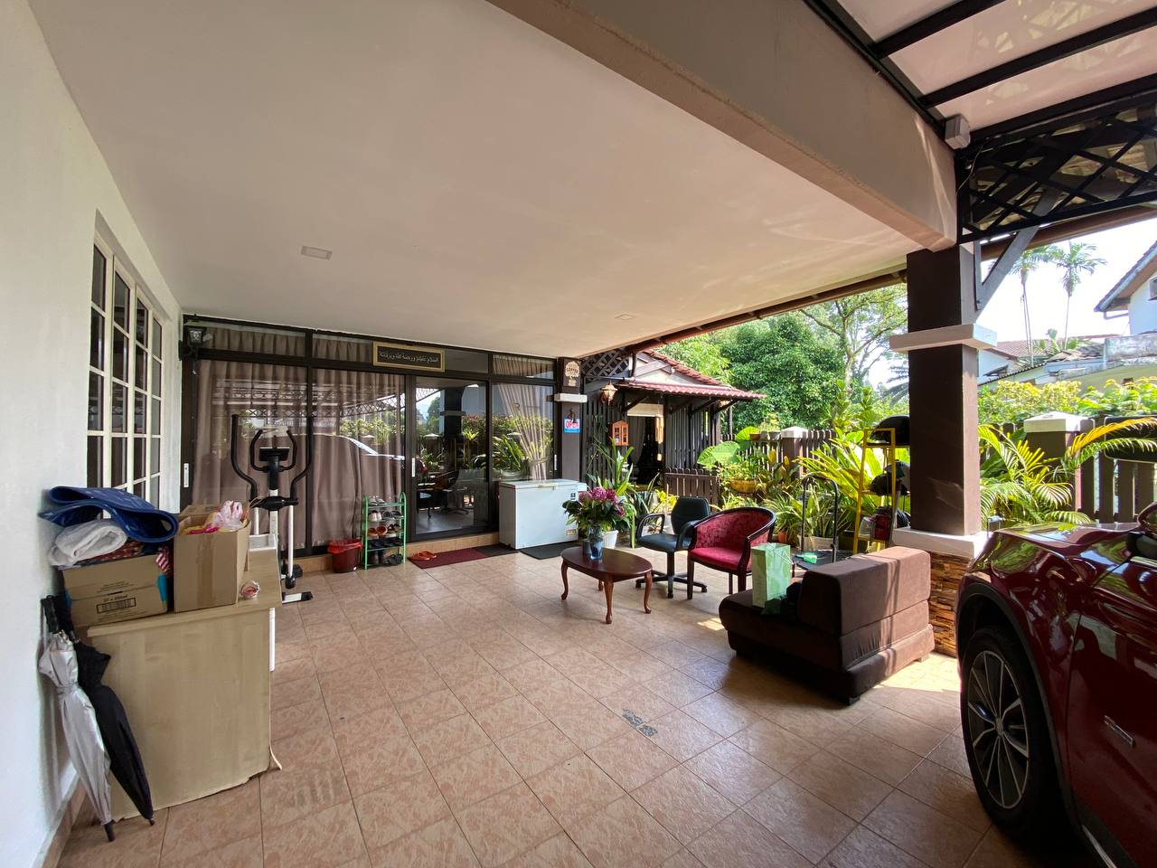 CORNER LOT 2 Sty Terrace Tmn Melawati SEL - photo 2