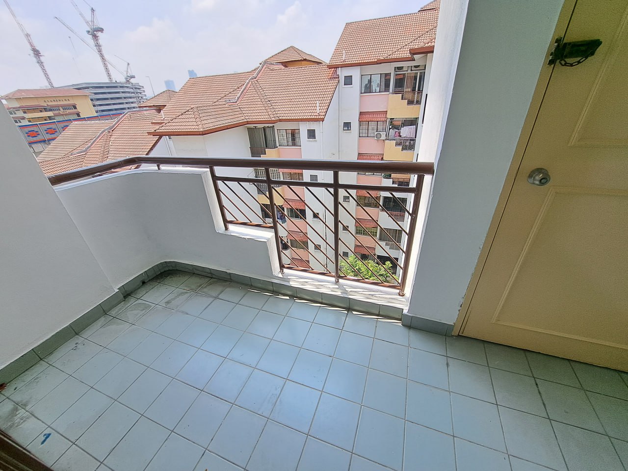 Anjung Villa Condominium Sentul KL - photo 4