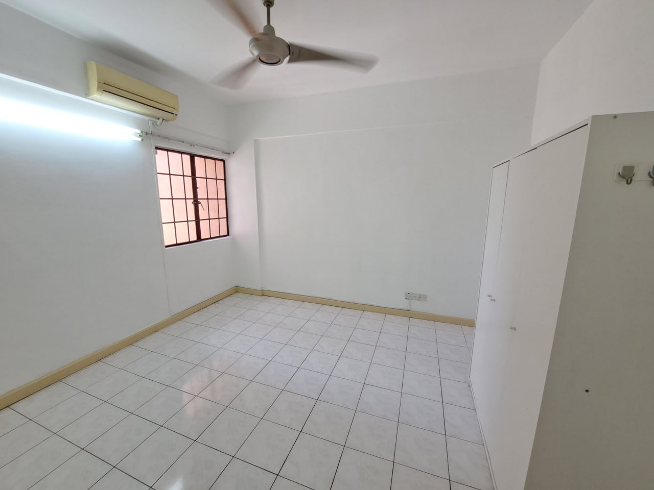 Anjung Villa Condominium Sentul KL - photo 6