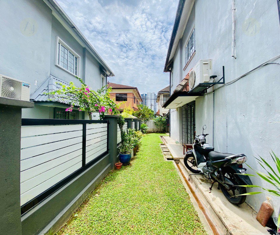 END LOT 2 Storey Taman Setiawangsa KL - photo 8