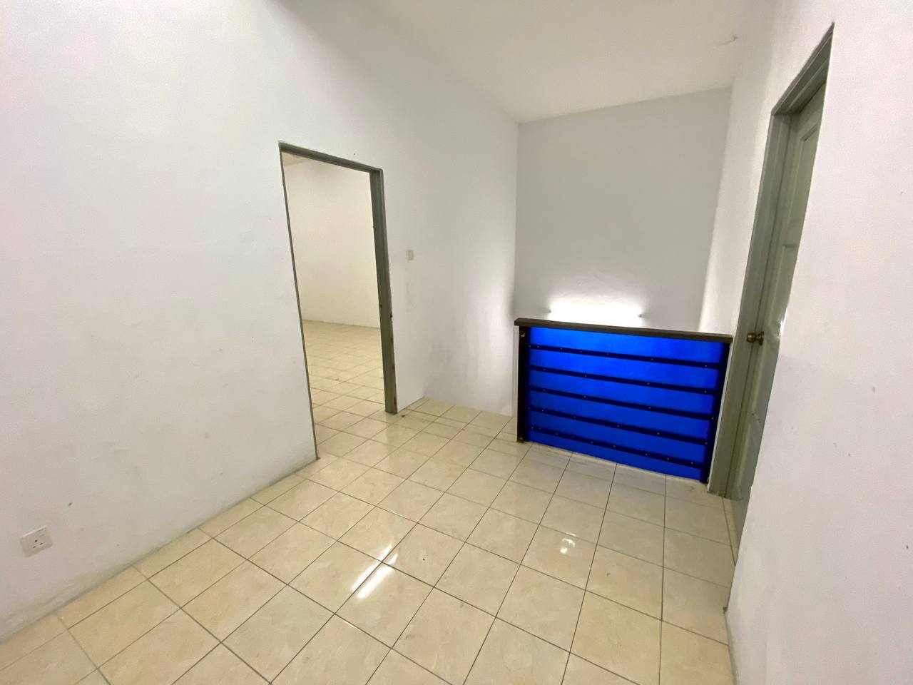 CORNER LOT 2 Storey Jalan Tanjung Rhu Shah Alam - photo 4