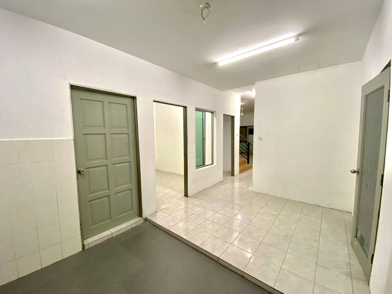 CORNER LOT 2 Storey Jalan Tanjung Rhu Shah Alam - photo 10