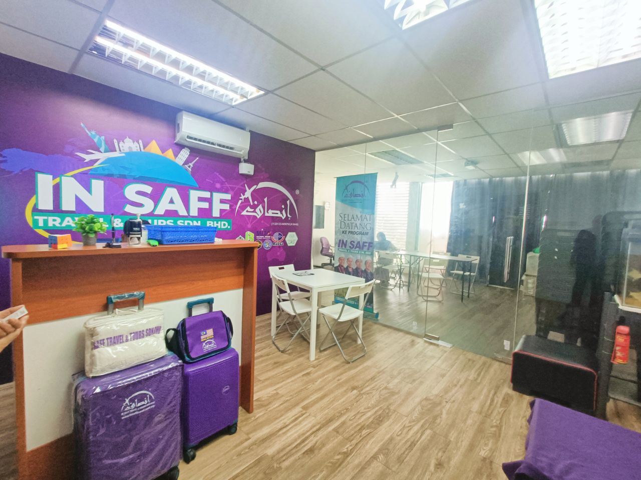 3 Storey Shop Lot Dagang Cahaya Avenue Ampang SEL - photo 3