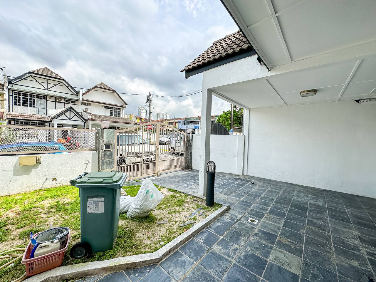 FREEHOLD 2 Storey Taman Mulia Indah KL - photo 2