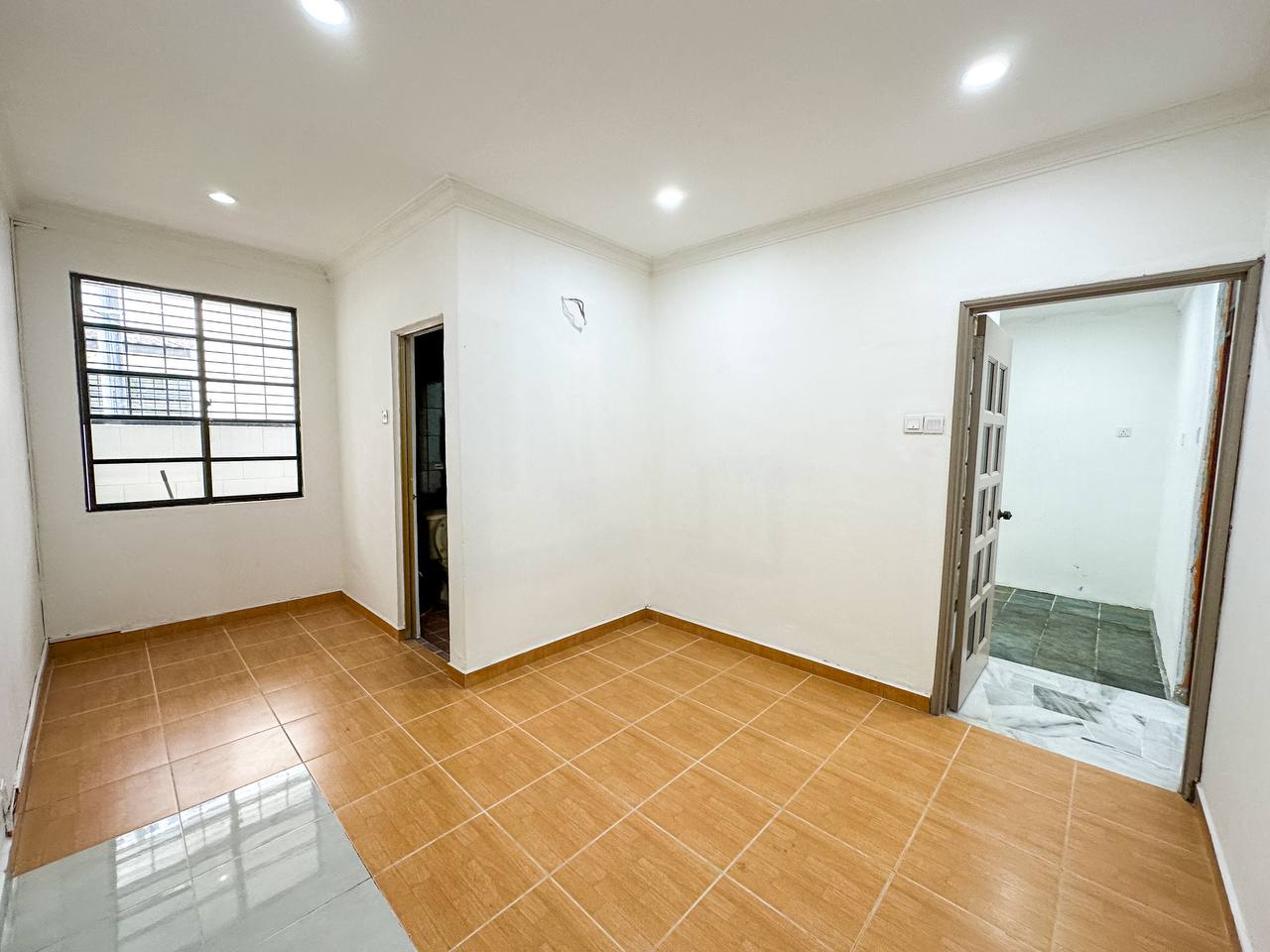 FREEHOLD 2 Storey Taman Mulia Indah KL - photo 3