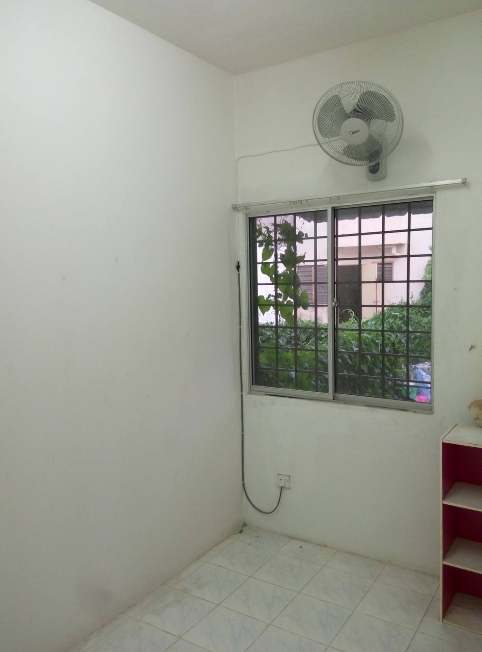 2 Sty Terrace Taman Pinggiran Putra Seri Kembangan - photo 2
