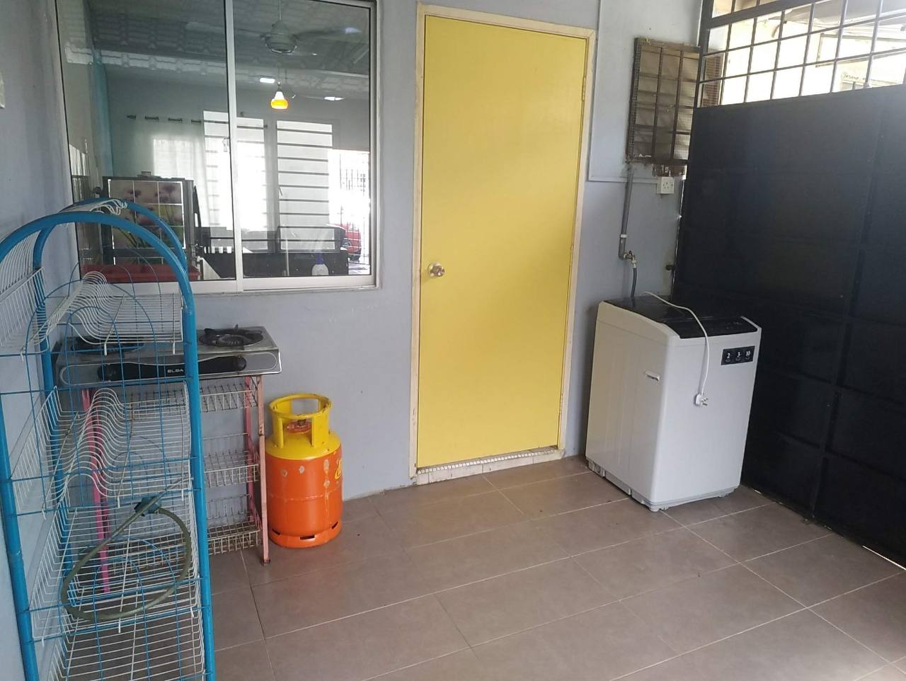 2 Sty Terrace Taman Pinggiran Putra Seri Kembangan - photo 3