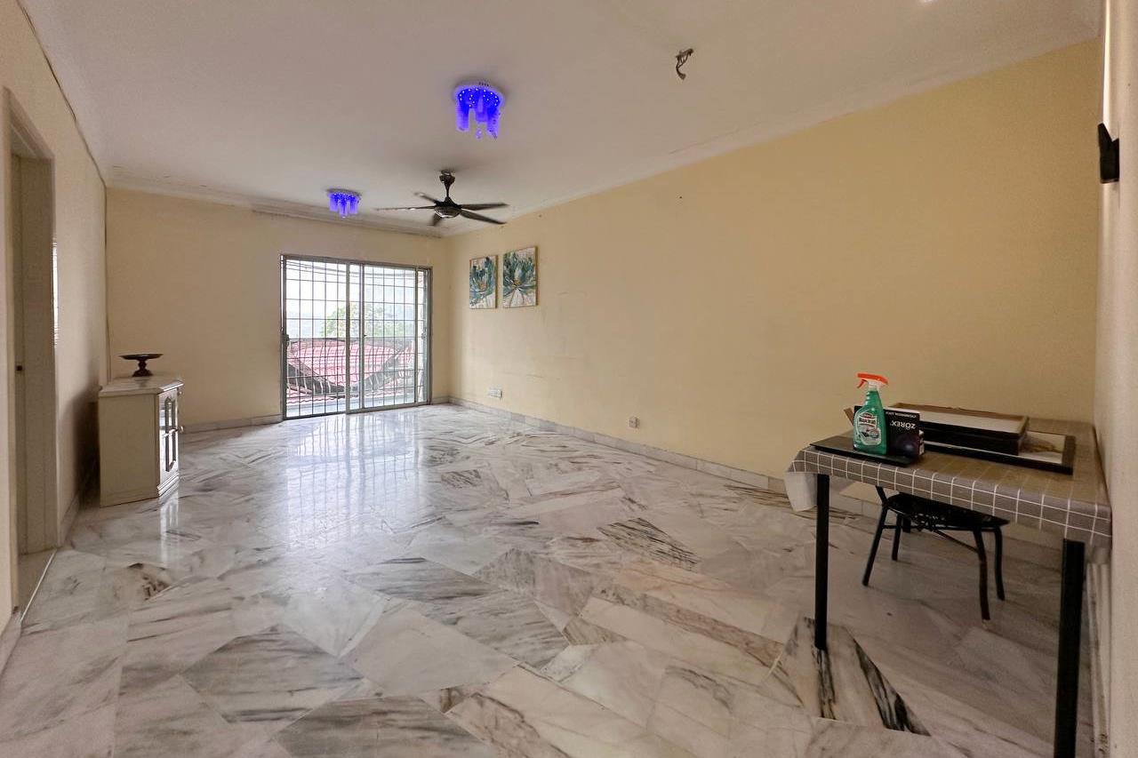 LOW FLOOR Desa View Towers Condo Taman Melawati KL - photo 2