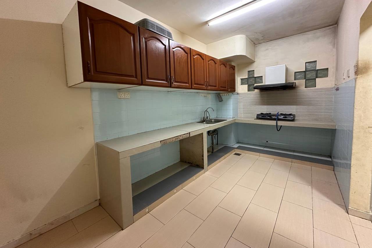 LOW FLOOR Desa View Towers Condo Taman Melawati KL - photo 11