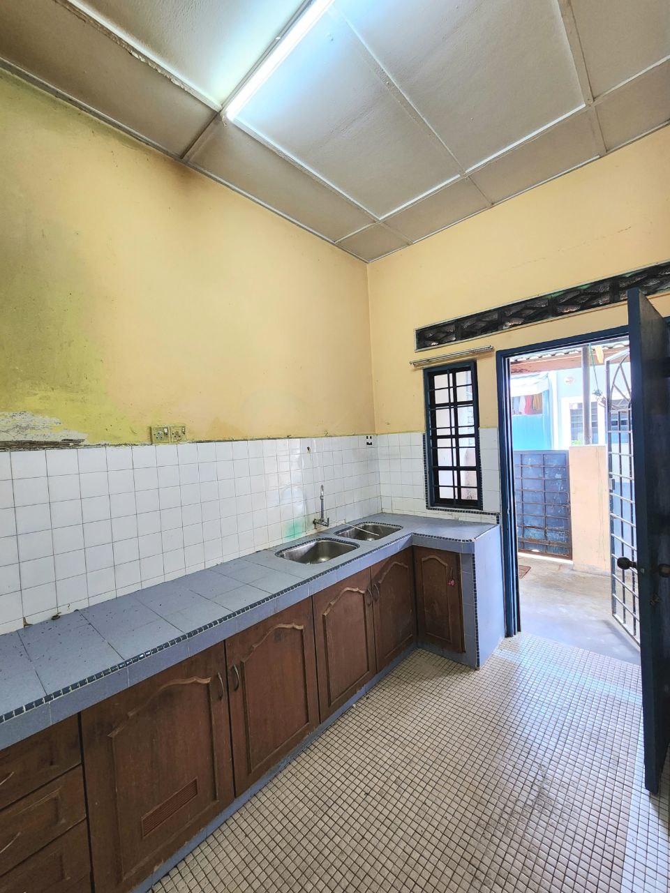 RENOVATED 1 Sty Terrace Selayang Fasa 2B - photo 4