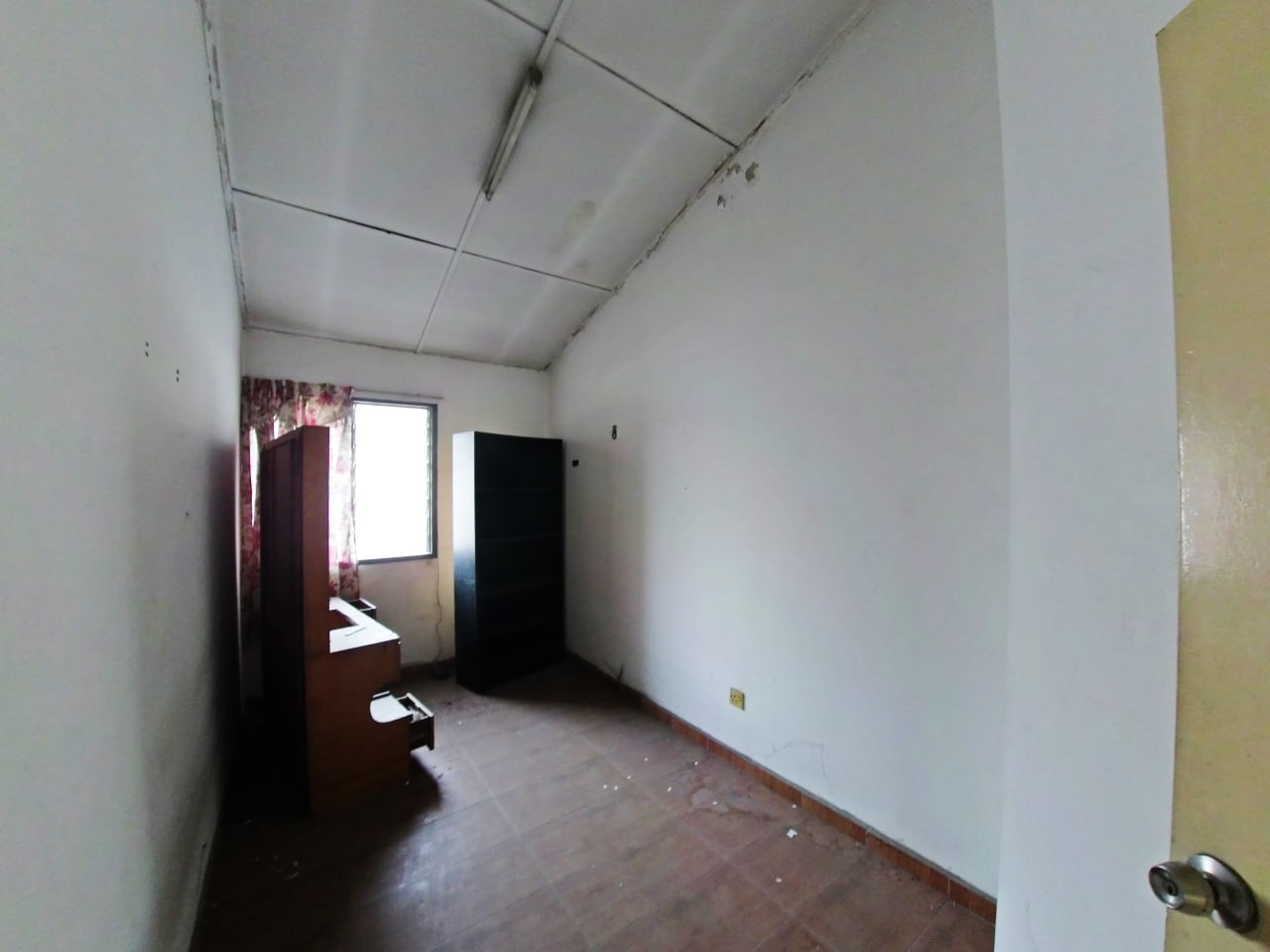 FREEHOLD 2 Storey Taman Sri Sinar Segambut KL - photo 2