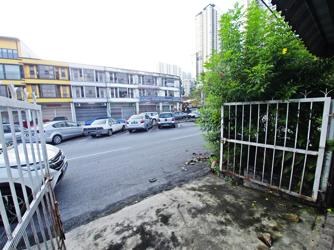 FREEHOLD 2 Storey Taman Sri Sinar Segambut KL - photo 3