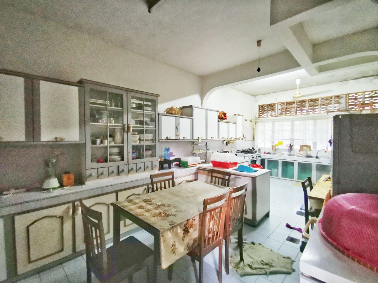 NEGO Semi-D 2 Storey Jalan i Taman Melawati KL - photo 3