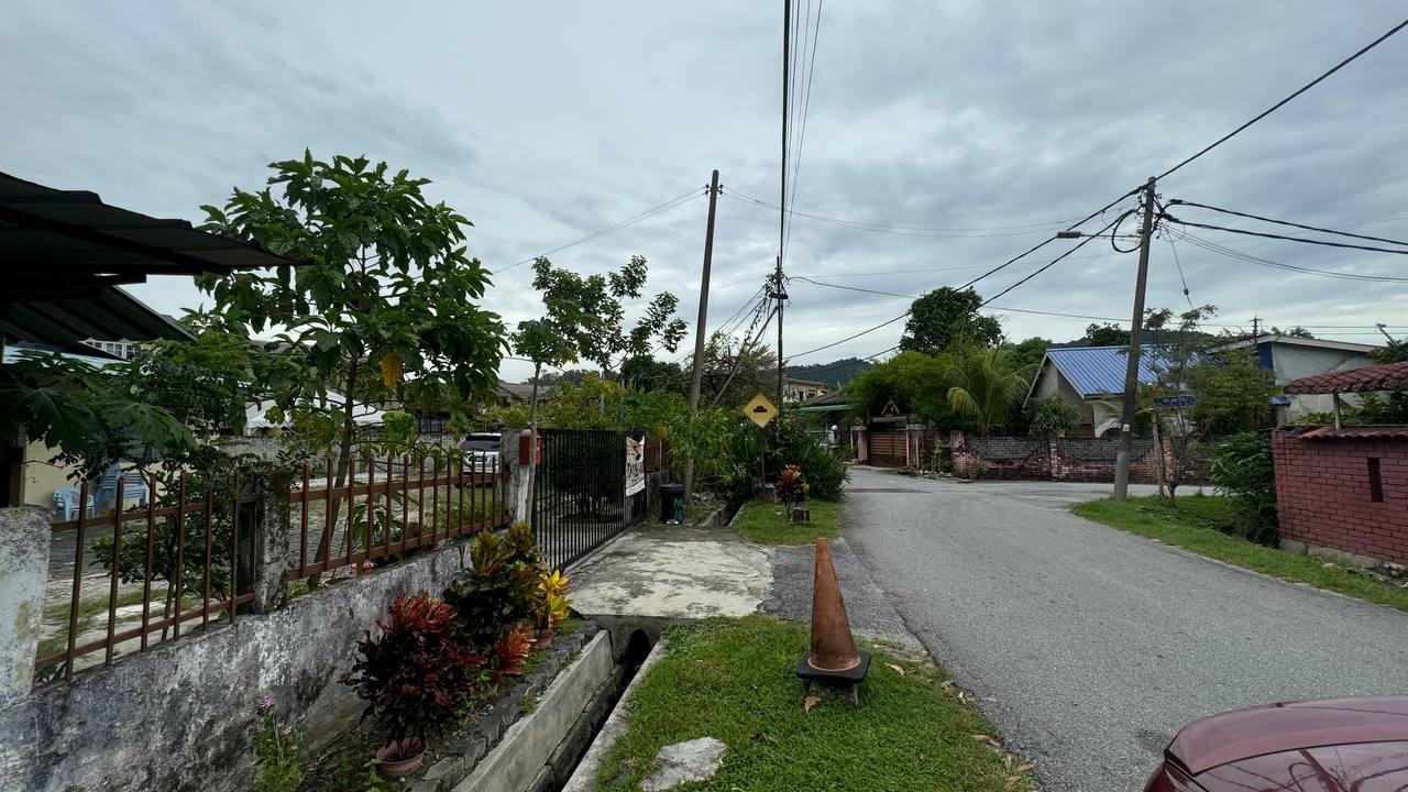 MURAH Single Storey Bungalow Selayang Baru - photo 2