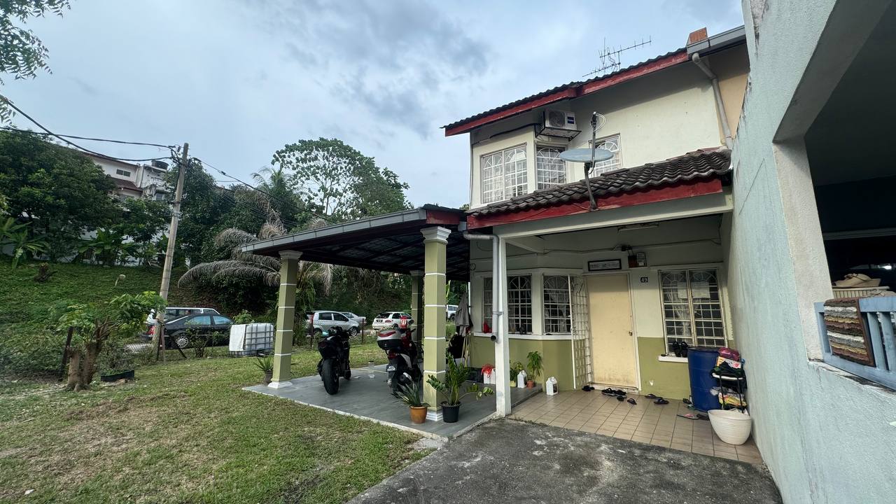 CORNER LOT Freehold 2 Storey Bolton Gombak - photo 2