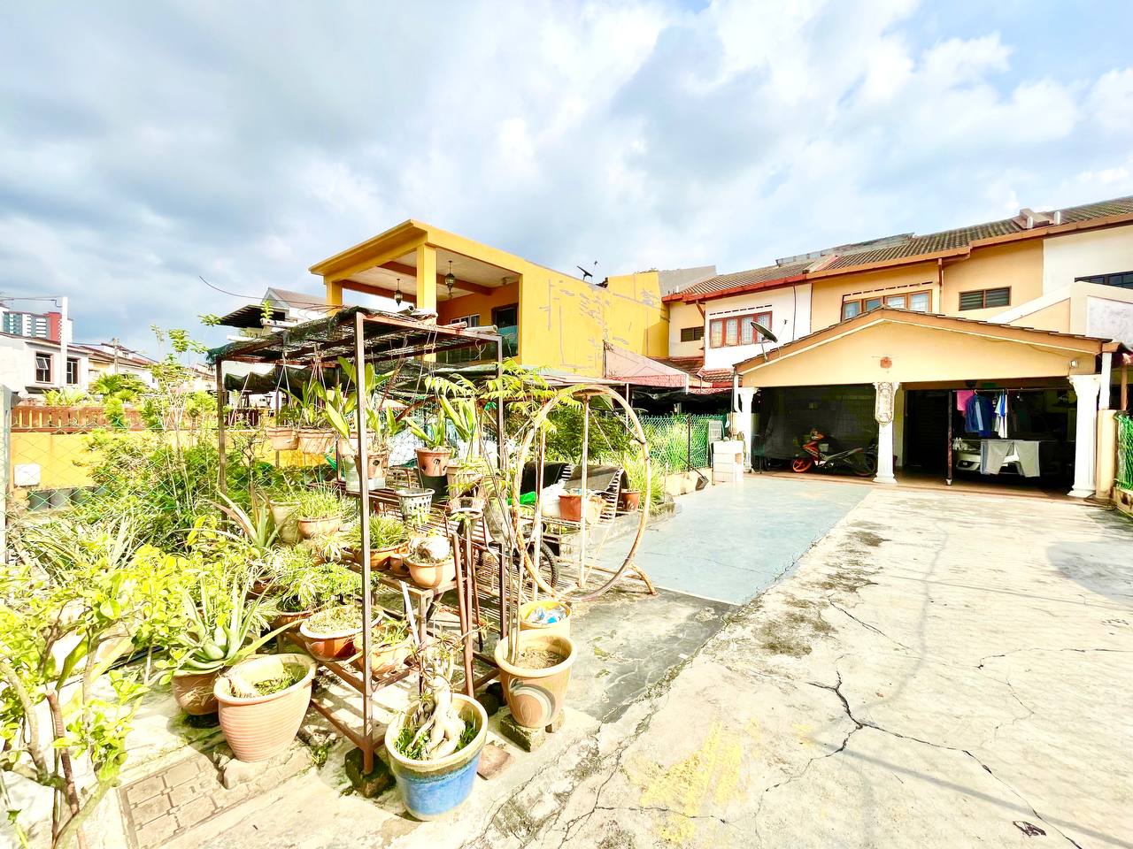 HUGE CARPORCH 2 Sty Teres Taman Selaseh Fasa 2 - photo 2