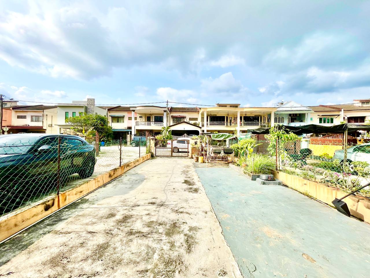 HUGE CARPORCH 2 Sty Teres Taman Selaseh Fasa 2 - photo 4