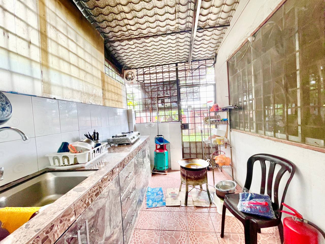 HUGE CARPORCH 2 Sty Teres Taman Selaseh Fasa 2 - photo 11