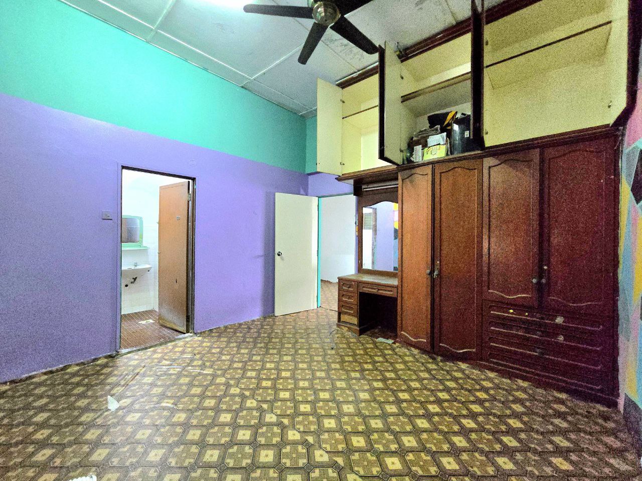 FACING OPEN 2 Storey Teres Taman Putra Ampang Slgr - photo 11